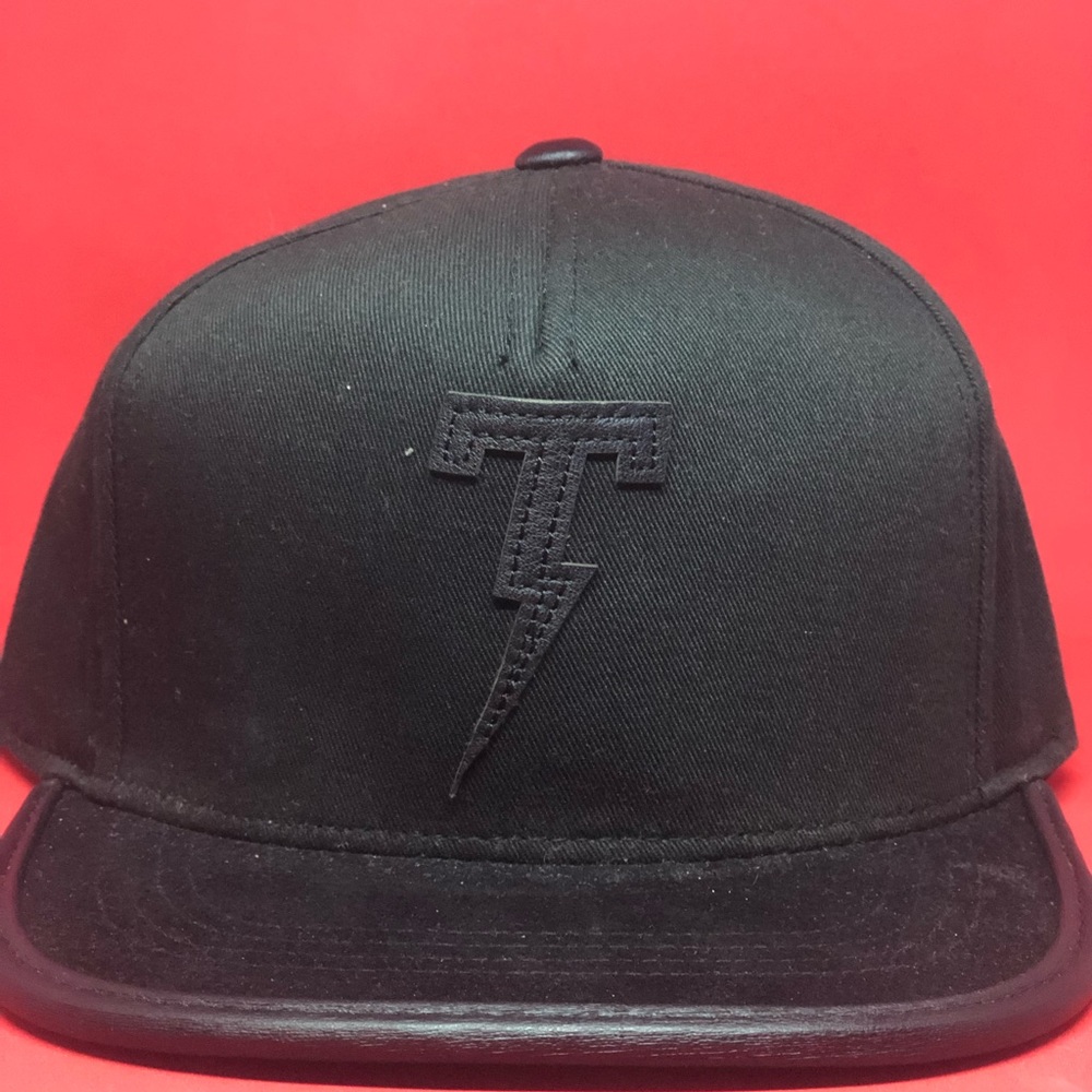 All Black Original Tackma Strap Back